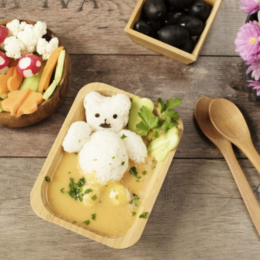 Domnul urs face baita