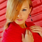 Top 10 ladies in red: Seducatoarele rochii rosii