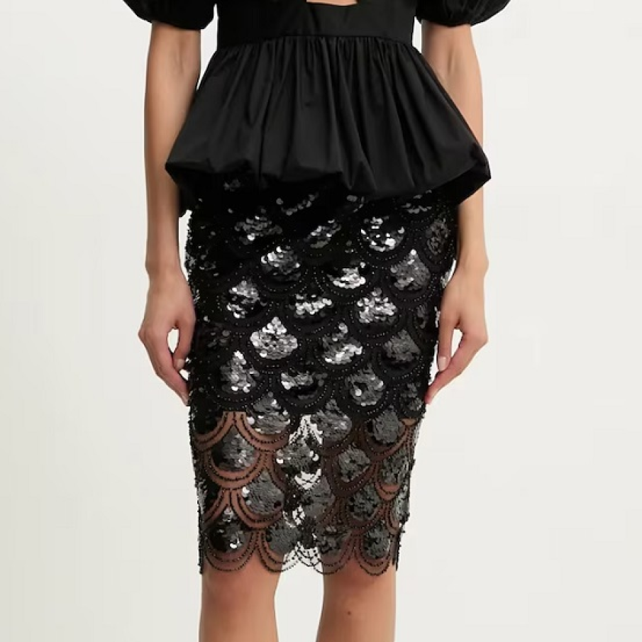 Paietele devin norma în ținutele de zi ale verii 2025: 10 piese vestimentare cu paiete 