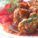 Papricas de vitel cu galuste din faina si spanac