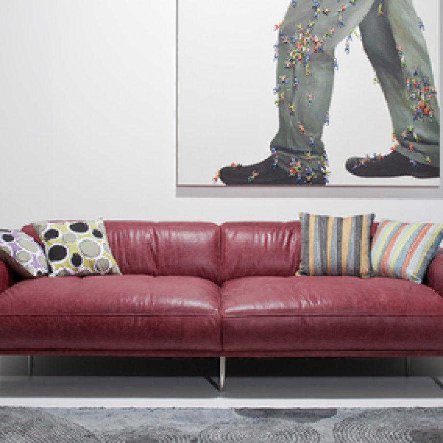Sofa Lorenzo red KARE + Studio Divani