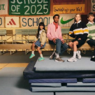 Sneakerși și pantofi pentru școală: pregătiți pentru fiecare nou pas