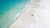 Plaja Hyams cu nisipul cel mai alb din lume, situată în golful Jervis din Australia, la aproximativ 300 de km distanță față de Sydney 