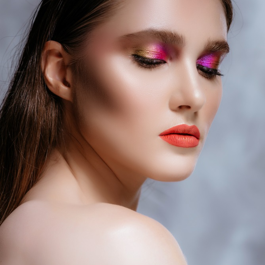 Accente de culori metalice iridescente 