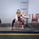 NOUA CAMPANIE ZALANDO SS25, CU SARAH JESSICA PARKER & MAHMOOD, CONTINUĂ SĂ EXPLOREZE ÎNTREBAREA UNIVERSALĂ: ”CE SĂ PORT?”