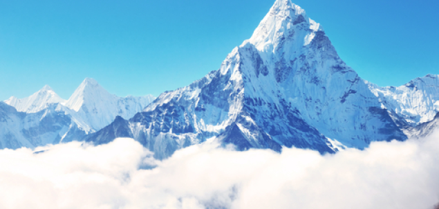 Everestul este cel mai inalt munte din lume.