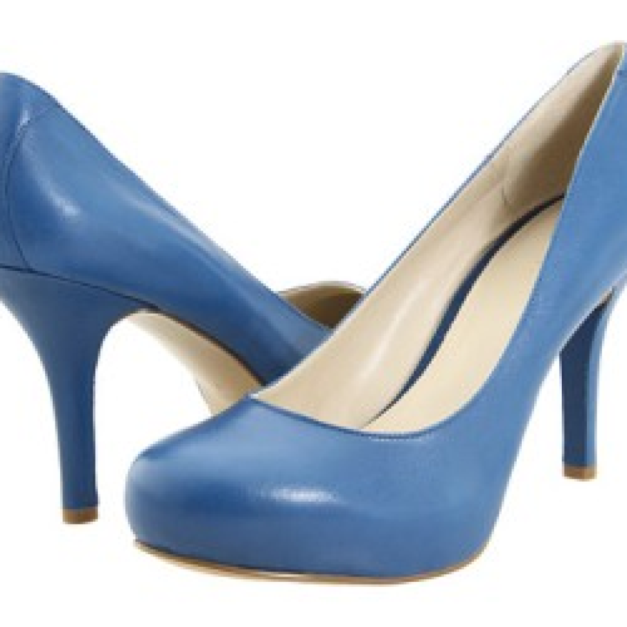 Pantofi de culoarea cerului