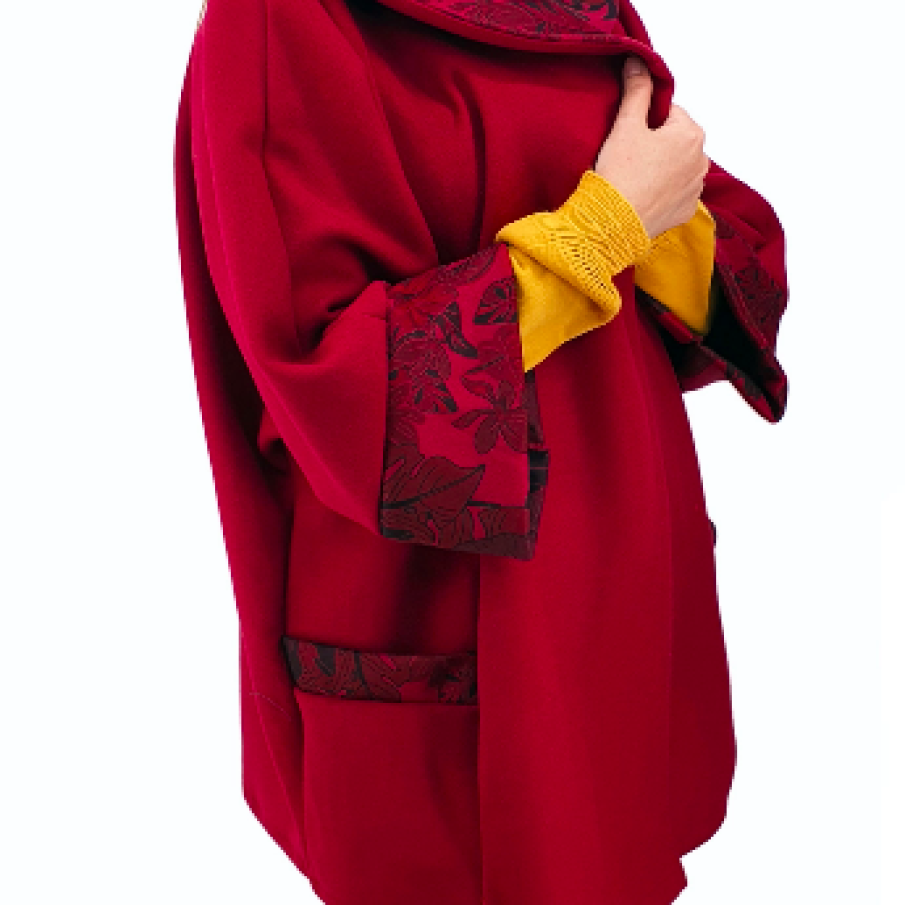 Cardigan vișiniu cu imprimeu și buzunare