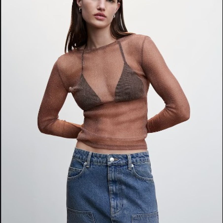 Bluză maro semitransparentă din lurex, ce poate fi purtată oricând cu o pereche sau fustă din denim