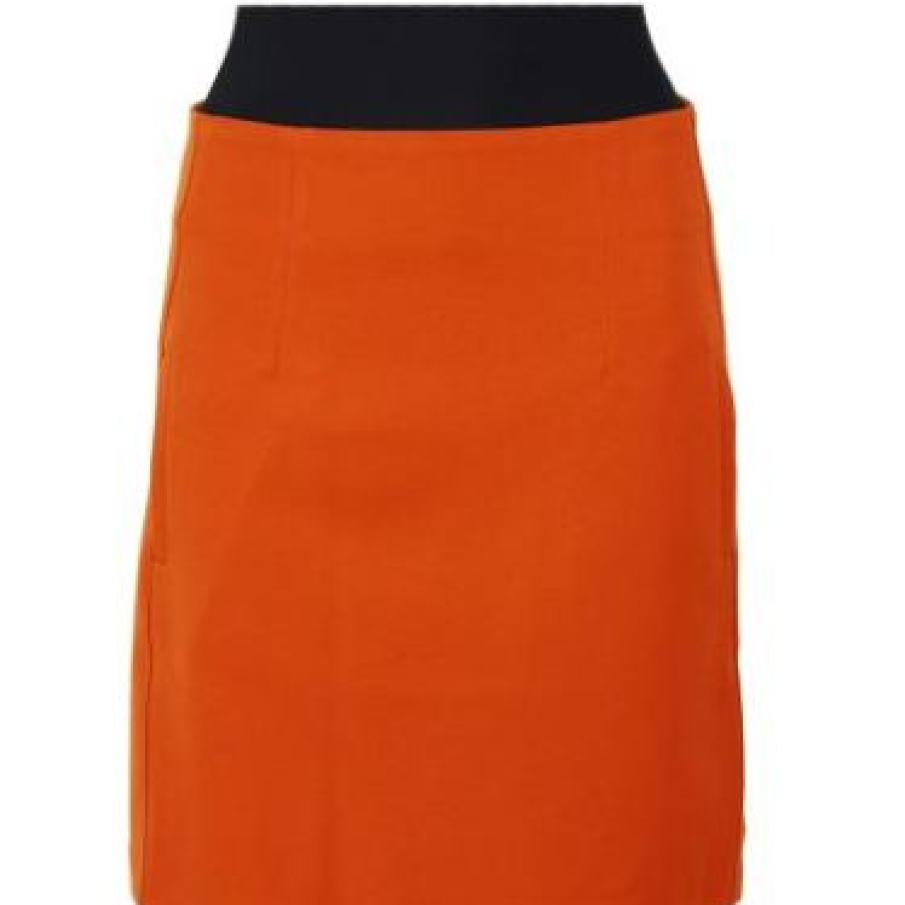 Fusta midi, usor evazata 