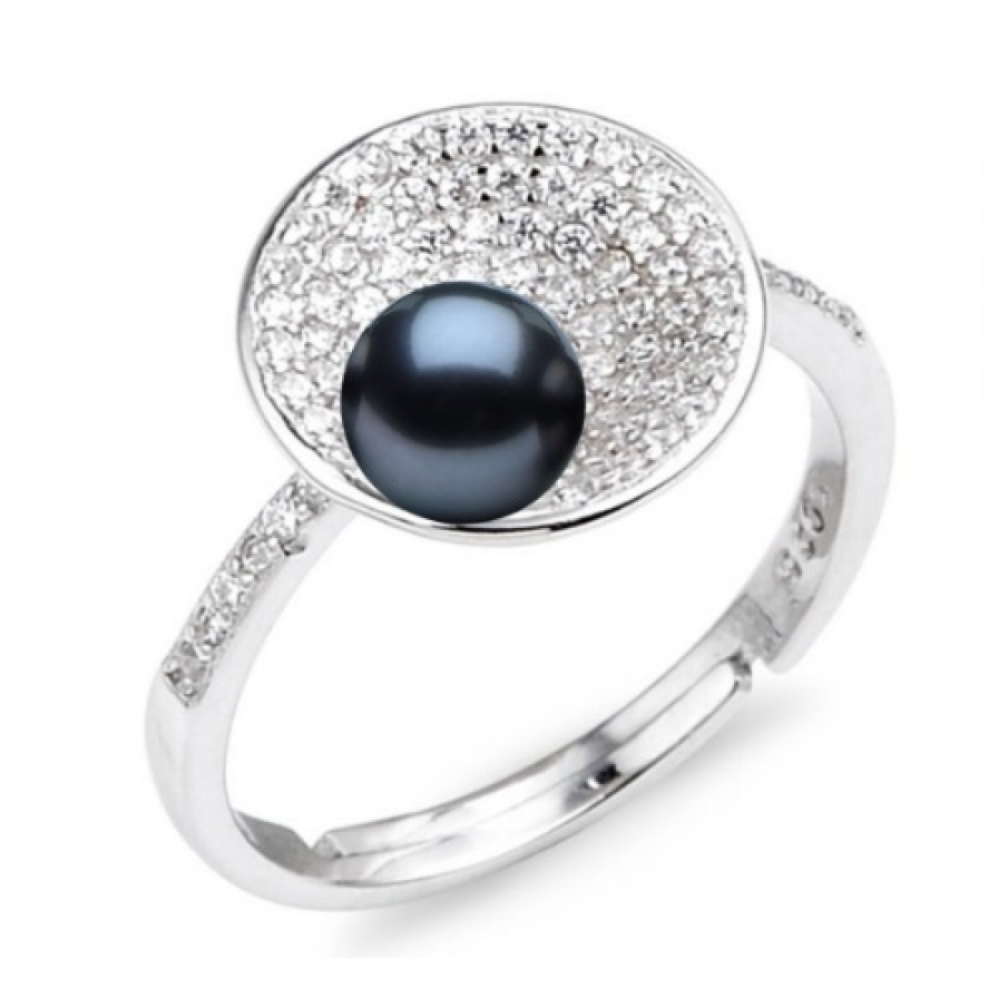 Inelul reglabil din argint 925 placat cu rodiu alb. Este un inel clasic, elegant și este pavat cu zirconii cubice