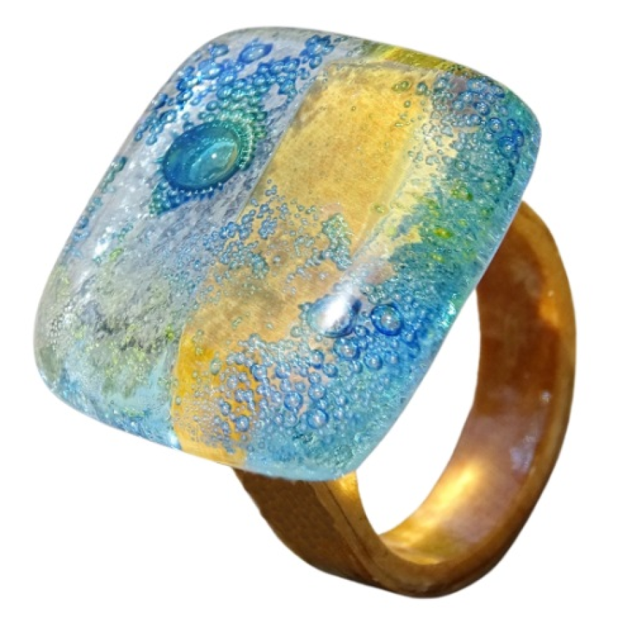 Inel din Lemn Exotic și Sticlă de Muran ce face parte din colecția Landscape în Glass. Este perfect pentru femeile care apreciază autenticitatea și natura
