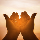 5 SEMNE TELEPATICE care apar atunci când cineva se gândește la tine