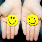 Cum sa ridici moralul unei persoane apropiate