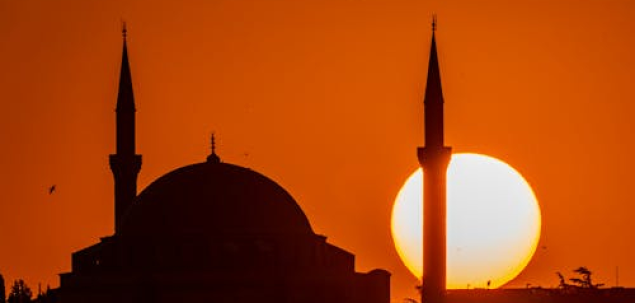 Ce cuvant se potriveste cel mai bine pentru luna iulie?