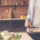 Prepararea termica schimba proprietatile alimentelor. Cum sa gatesti ca sa nu pierzi substantele nutritive