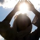 (FILM) Razboinicul Pasnic iti schimba viata. Nu trebuie sa mai petreci nicio secunda fara sa il vezi! 