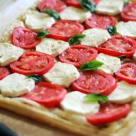 Tarta cu rosii si branza