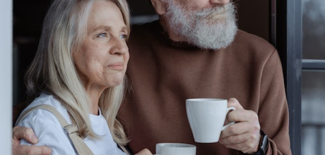 Ce consideri ca este mai important intr-o relatie: pasiunea sau stabilitatea?