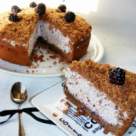 Tort cu ciocolata si mure 