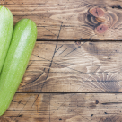 Salată de dovlecei - o cină ușoară pentru o zi de vară