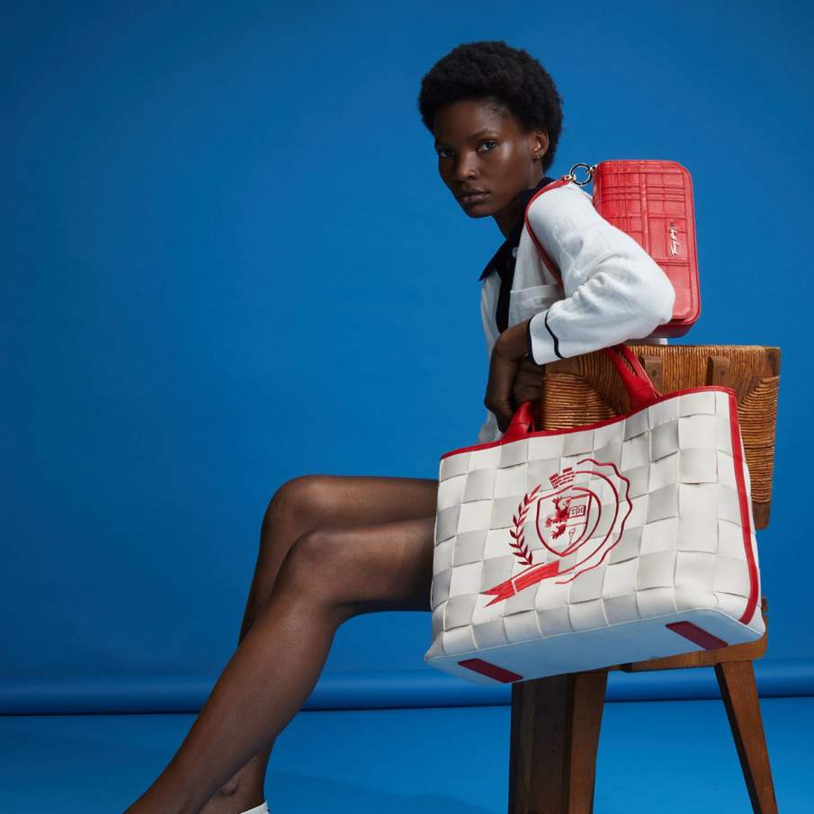 Noua colectie 2022 de genti si posete -  TOMMY HILFIGER