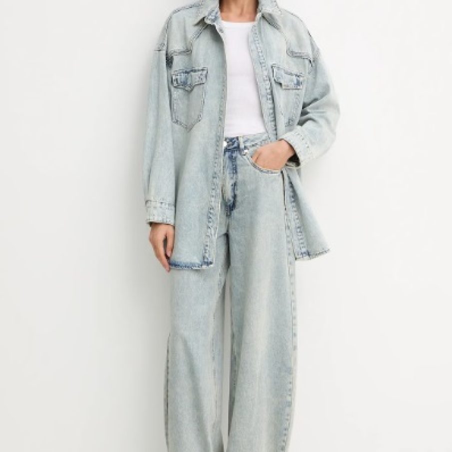 10 modele de jeansi barrel în trend în toamna2025 