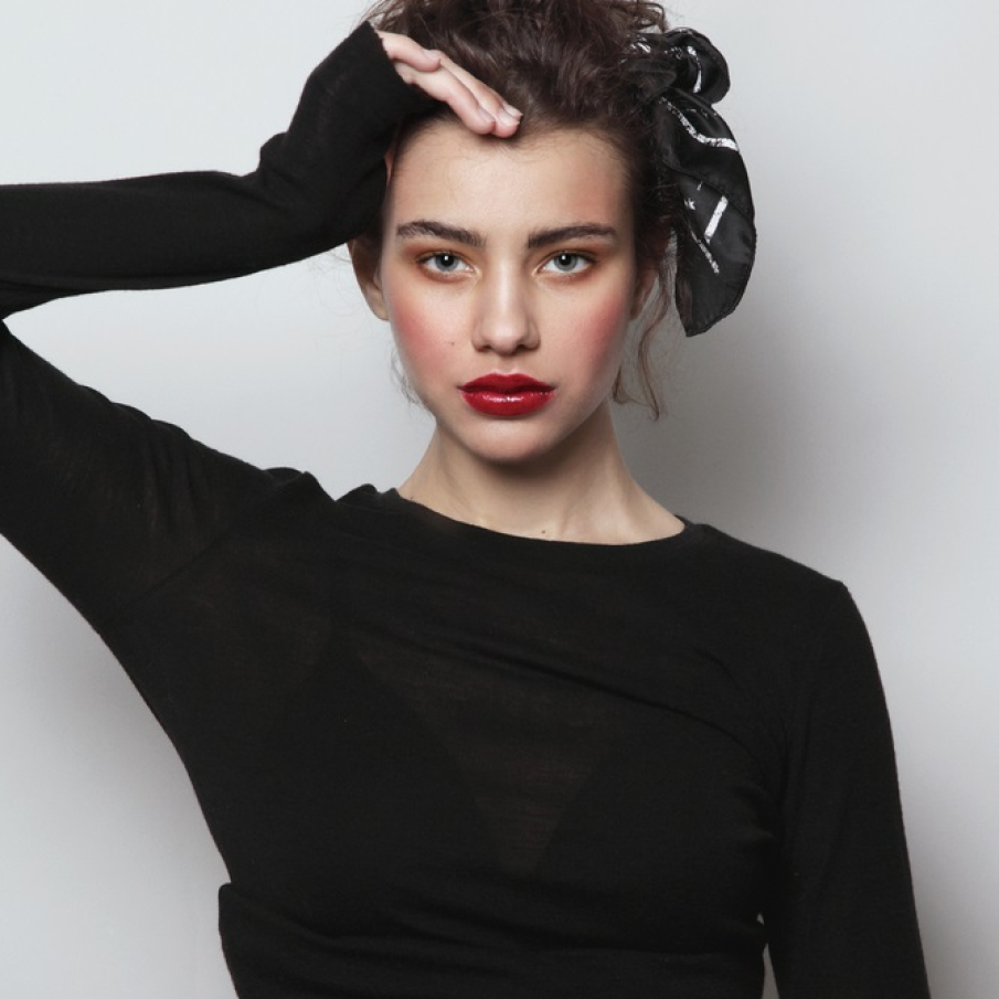 Esarfa de par decorativa si de sustinere a cocului 