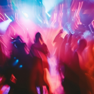 Proiect de lege propune interzicerea accesului minorilor în cluburi de noapte după ora 22:00