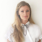 Wall-Street: Uniforma la birou: a facut senzatie purtand aceleasi haine zi de zi