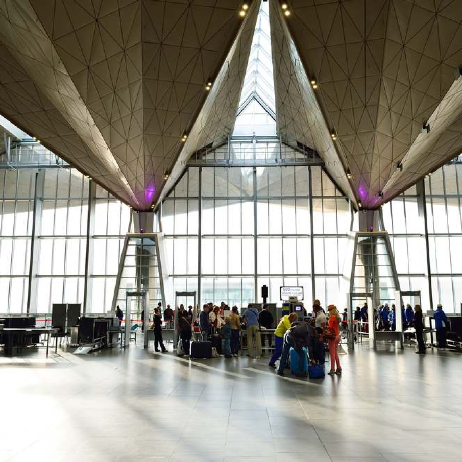 Aeroportul Pulkovo din Sankt Petersburg (Rusia)