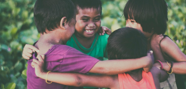 La ce te gandesti prima data cand auzi cuvantul COPILARIE?