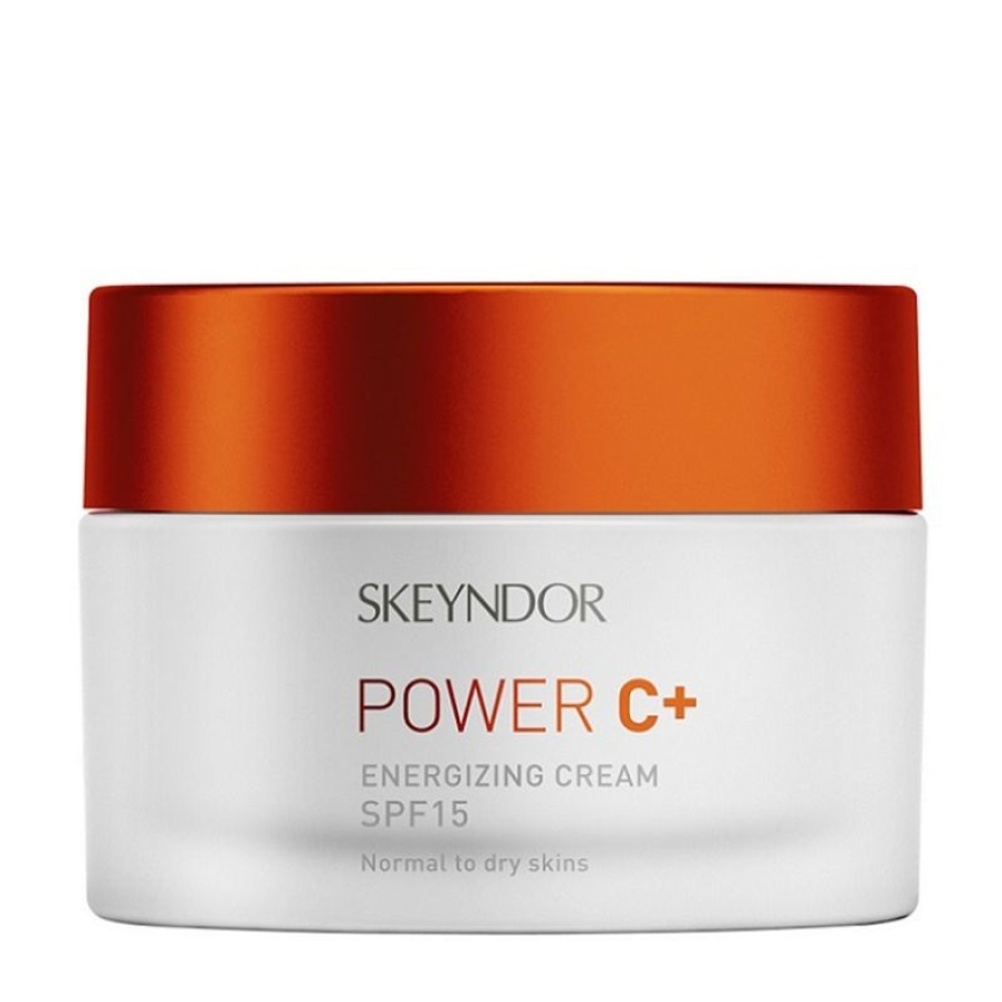 Crema Energizantă Skeyndor Power C cu SPF 15 are o formulă concentrată în antioxidanți, conferindu-i tenului un efect de revitalizare, hidratare și tonifiere