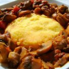 Tocanita de ciuperci cu mamaliguta