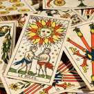 Etalare de Tarot: Ce cumpana treci in aprilie 2022? 