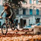 Cum ajută mersul pe bicicletă dezvoltarea emoțională și fizică a copilului tău