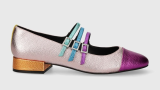 Balerini multicolori, cu accente metalice, în stil Mary Jane. Fac parte din colecția Kurt Geiger London