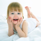 Salut. Tot eu sunt, copilaria...