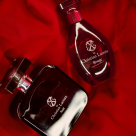 REDESCOPERĂ AVON X CHRISTIAN LACROIX! Două nume iconice se reunesc: Avon și Christian Lacroix reiau colaborarea după 18 ani