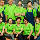 JYSK pune accent pe unul dintre furnizorii din România, o fabrică de saltele din Pucioasa