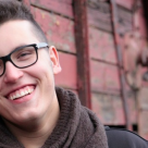 Ajuta-ne sa crestem zambete! - campanie pentru zambetul adolescentilor si tinerilor din medii defavorizate