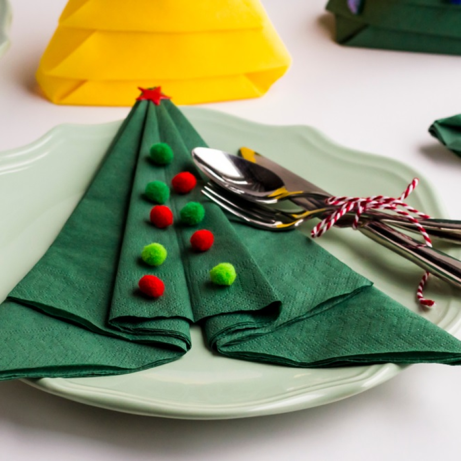 Șervețel elegant tip brăduț 