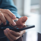 Cât economisești dacă alegi generația anterioară de gadget‑uri. Strategie de cumpătare în era prețurilor mari