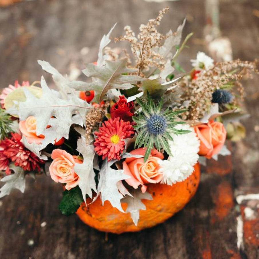 Flori proaspete si uscate in dovleac 