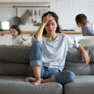 Burnout-ul parental: 6 modalități de a-i face față