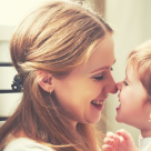 10 CALITATI imbatabile ale unei MAME grozave