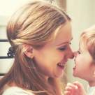 10 CALITATI imbatabile ale unei MAME grozave