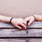 Cum să îți declari dragostea altfel: 5 brățări de cuplu pentru El și Ea