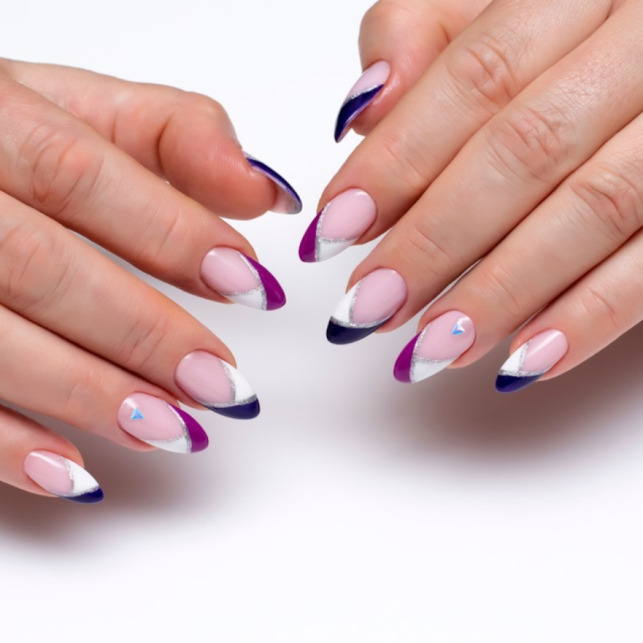  Manichiură cu cristale pentru vară 