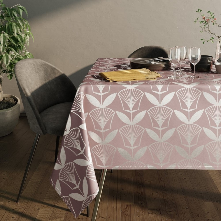 Față de masă Amelia Home Floris, cu dimensiuni de 140 x 180 cm, în nuanță de roz pudră